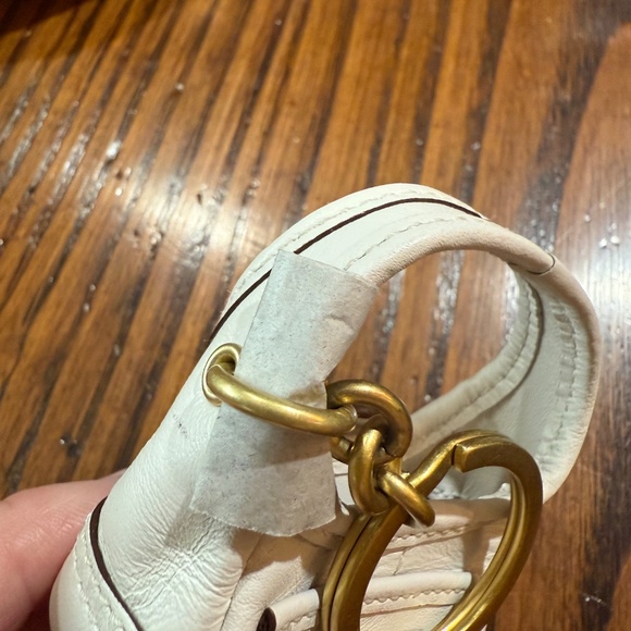 Coach White Leather Key Holder/Key Fob/Handbag Charm Vintage Brass Hardware - Picture 4 of 4